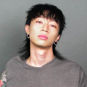 二次元美女18🚫隐私免费
